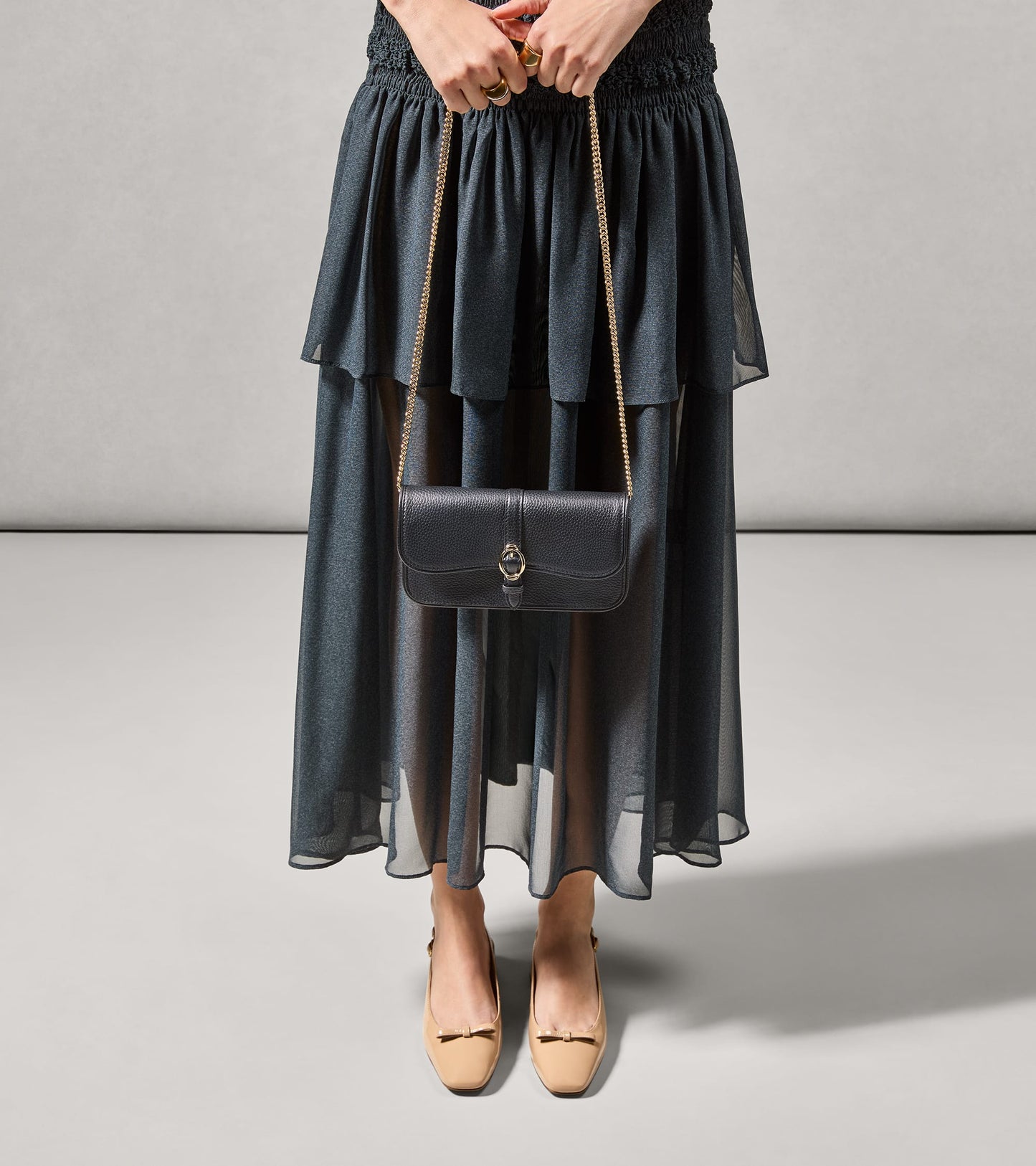 U08198:BLACK:0000